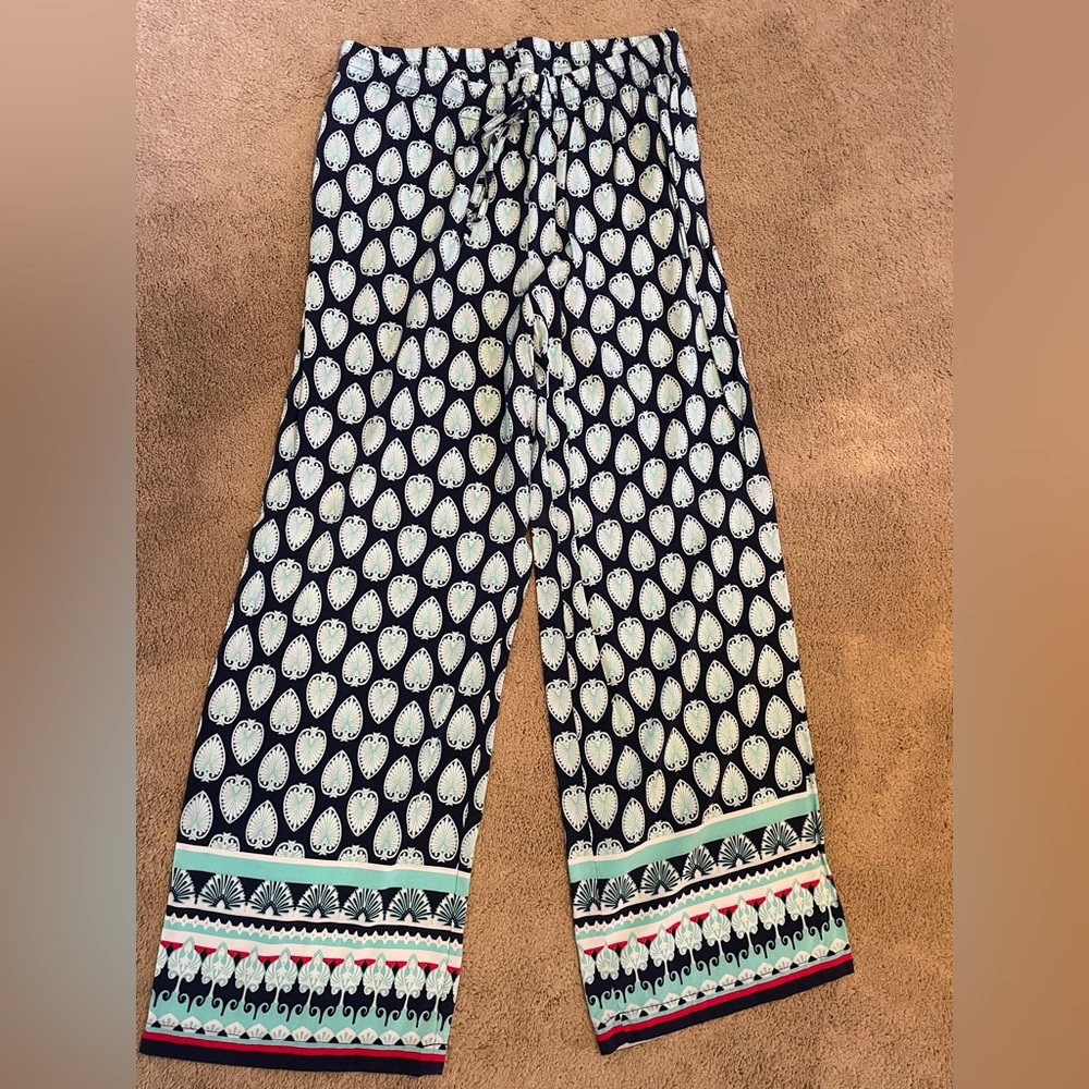 Crown and Ivy Beach Pants! Size Large. EUC.